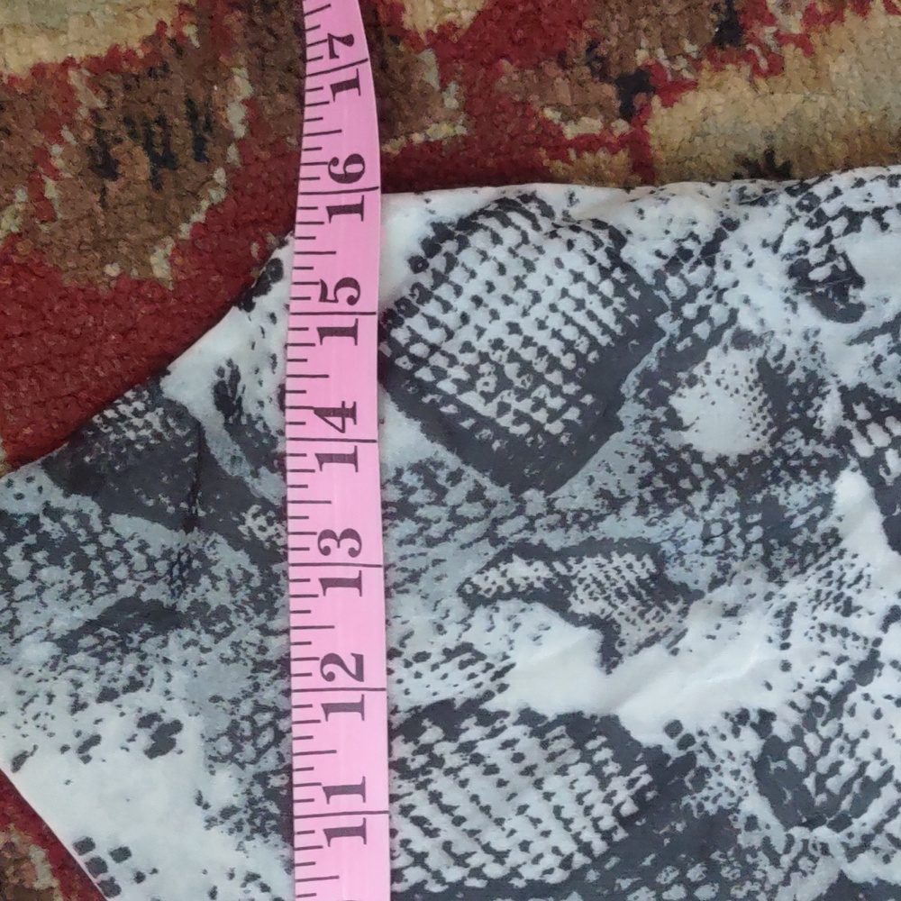 3/15 ๐ฆ Gorgeous Snakeskin Sundress - Picture 6 of 8